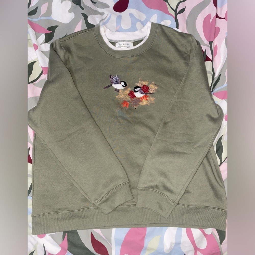 Green vintage sweater from tradition country collection